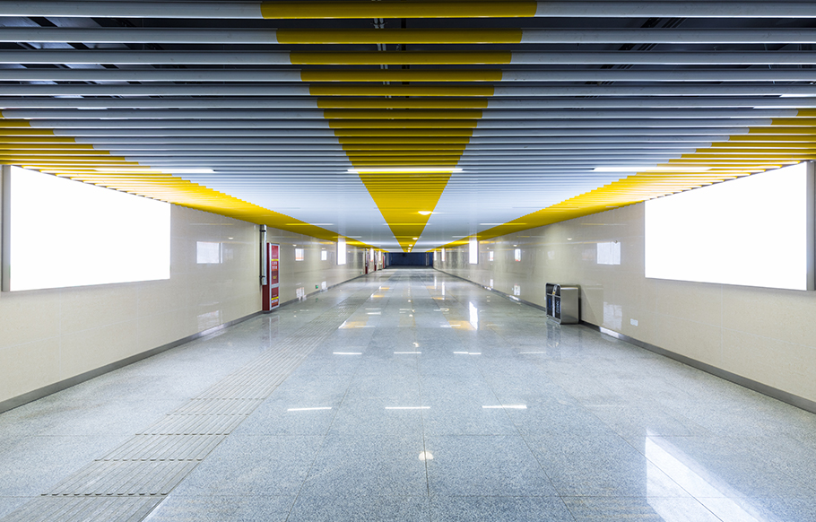 Инновационные монтажные конструкции значительно повышают эффективность установки интегрированного потолка